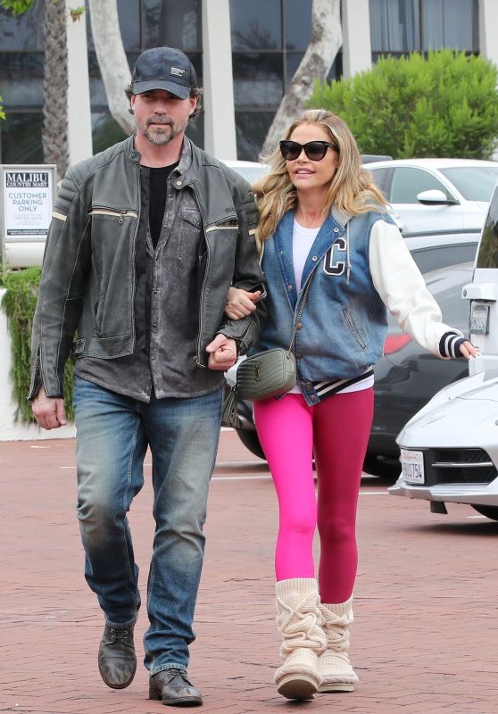 Denise Richards and Aaron Phypers - Shopping in Malibu 06/06/2023