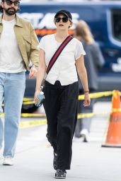 Elizabeth Olsen Street Style - New York 06/12/2023