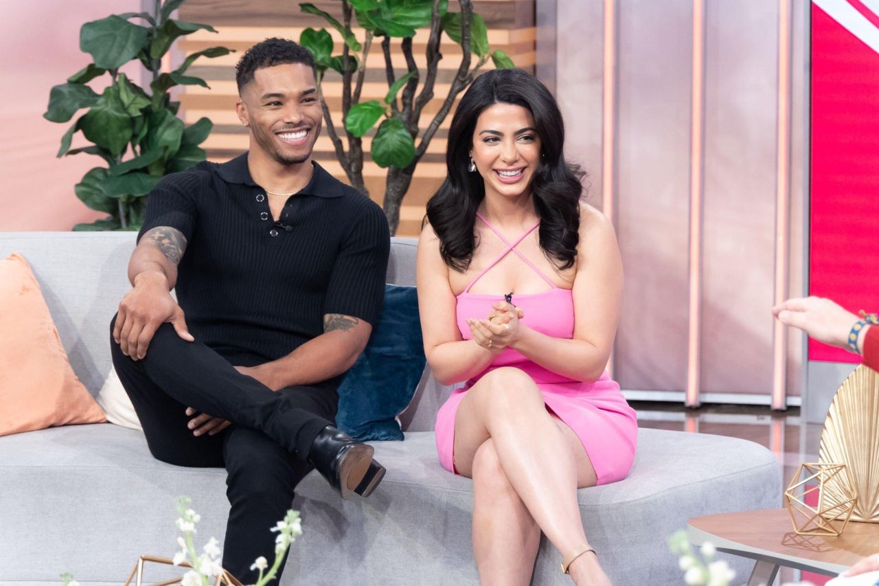 Emeraude Toubia - "Despierta America" to Promote "With Love" at