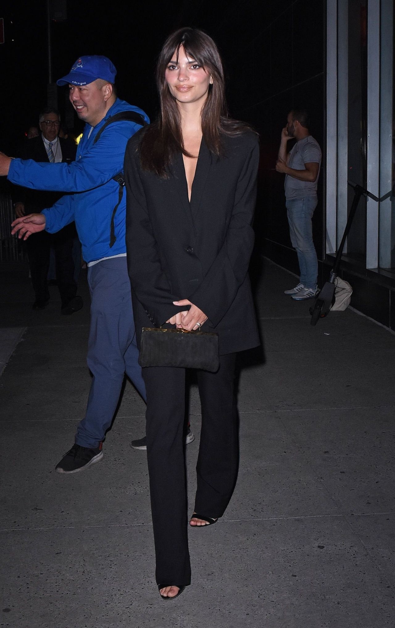 Emily Ratajkowski - Out in New York 06/20/2023 • CelebMafia