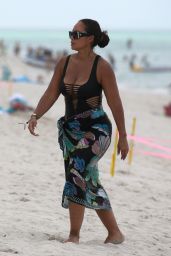 Evelyn Lozada - Beach in Miami 06/19/2023