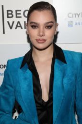 Hailee Steinfeld - Storytellers Hailee Steinfeld With Ayo Edebiri Tribeca Festival in NY 06/16/2023