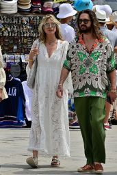 Heidi Klum - Makes a Stylish Statement in Venice 06/23/2023