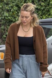 Hilary Duff in Casual outfit in Studio City 06/01/2023