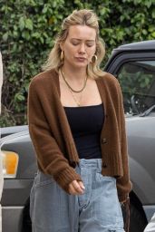 Hilary Duff in Casual outfit in Studio City 06/01/2023
