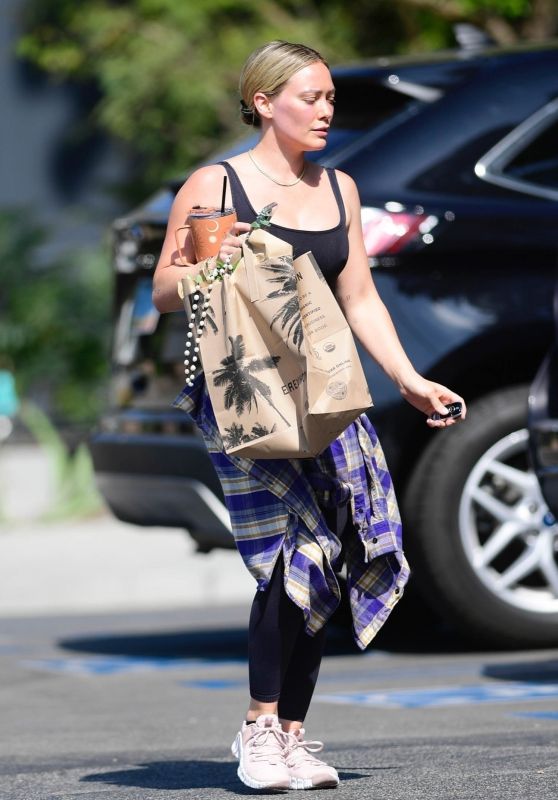 Hilary Duff - Out in Los Angeles 06/03/2023