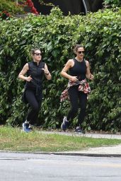 Jennifer Garner Intense Run Through Her Brentwood Neighborhood 06/04/2023