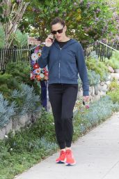 Jennifer Garner - Out in Brentwood 06/05/2023
