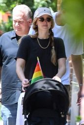 Jennifer Lawrence - LGBT Pride March in New York 06/25/2023