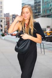 Jennifer Lawrence Street Style - New York 06/22/2023
