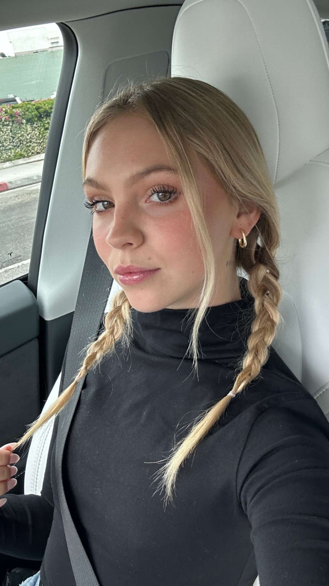 Jordyn Jones Style, Clothes, Outfits and Fashion• Page 2 of 55 • CelebMafia