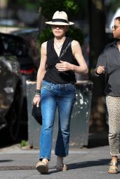 Julianna Margulies - Heads to the Nail Spa in NY 06/18/2023