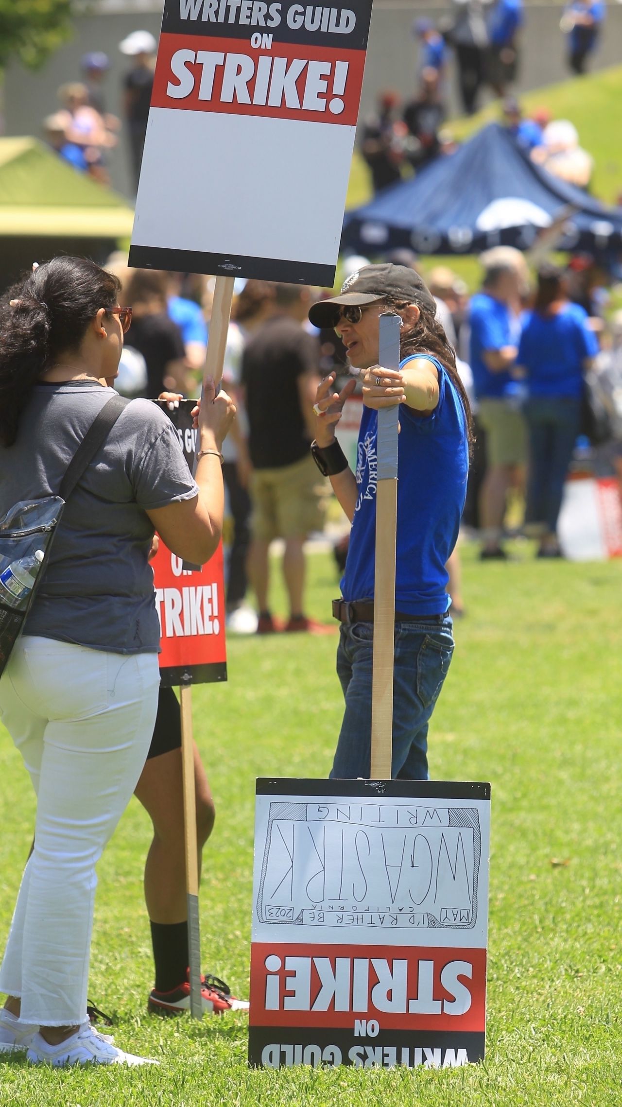 Justine Bateman at WGA Strike Rally in Los Angeles 06/21/2023 • CelebMafia