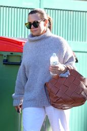 Lisa Wilkinson Wears a Grey Turtleneck Sweater - Mosman 06/23/2023