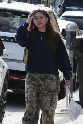 Madison Beer - Shops in West Hollywood 06/19/2023