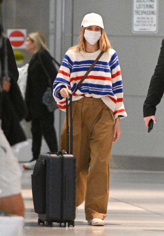 Margot Robbie at JFK Airport in New York 05/31/2023