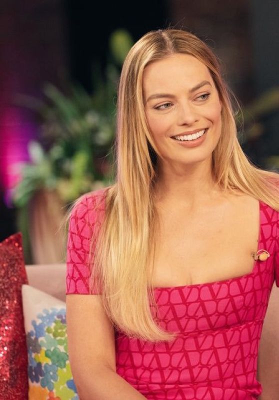 Margot Robbie - The Kelly Clarkson Show in Los Angeles 06/08/2023