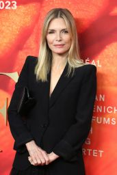 Michelle Pfeiffer – 2023 Fragrance Foundation Awards in New York 06/15/2023