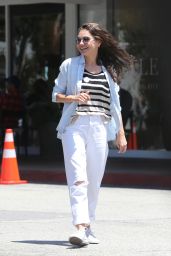 Mila Kunis at Beverly Glen Deli in Beverly Hills 06/26/2023