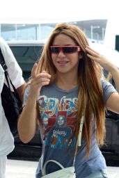 Shakira at the Barcelona Airport 06/07/2023