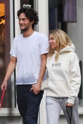 Sienna Miller and Oli Green Stop by Magnolia Bakery in New York 05/30/2023