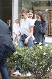 Sofia Richie - Shopping in Beverly Hills 06/12/2023