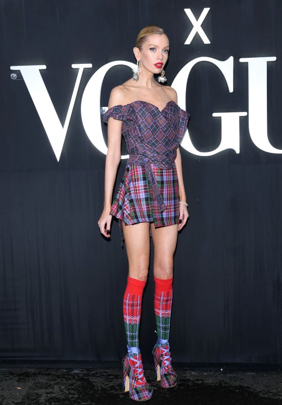 Stella Maxwell - LuisaViaRoma & British Vogue Runway Icons in Florence 06/14/2023