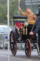 Amanda Holden -  Filming an Advert for a Mobile Phone Game in a Tesco