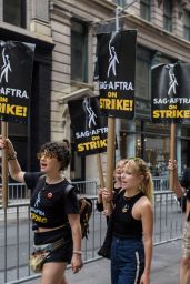 AnnaSophia Robb - SAG-AFTRA Strike in New York 07/19/2023