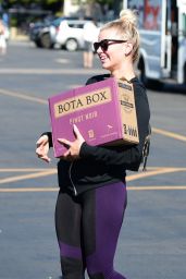 Ariana Madix Shopping at Bevmax Superstore in Los Angeles 07/13/2023