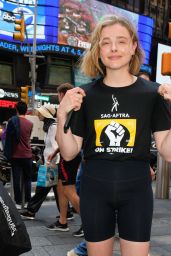 Chloe Moretz - SAG-AFTRA Strike in Times Square in New York 07/25/2023