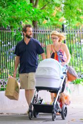 Claire Danes and Hugh Dancy - Out for a Stroll in New York 07/10/2023