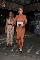 Ellie Goulding - Leaving the Treehouse Hotel in London 07/05/2023