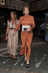 Ellie Goulding - Leaving the Treehouse Hotel in London 07/05/2023