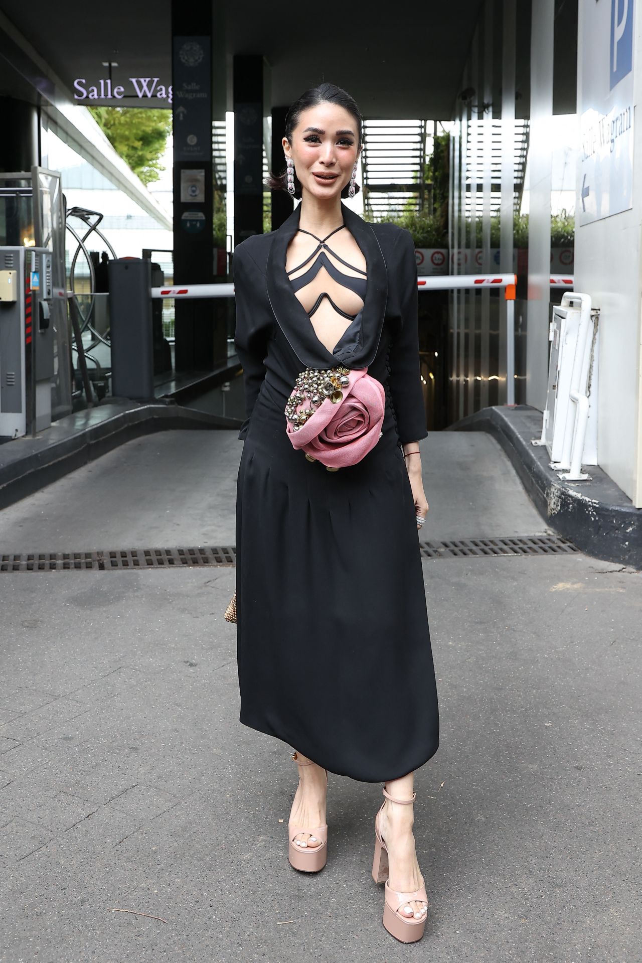 Paris, France February 28, 2023. Heart Evangelista arriving at Dior show  during Fashion Week in Paris, France on February 28, 2023. Photo by Julien  Reynaud/APS-Medias/ABACAPRESS.COM Stock Photo - Alamy