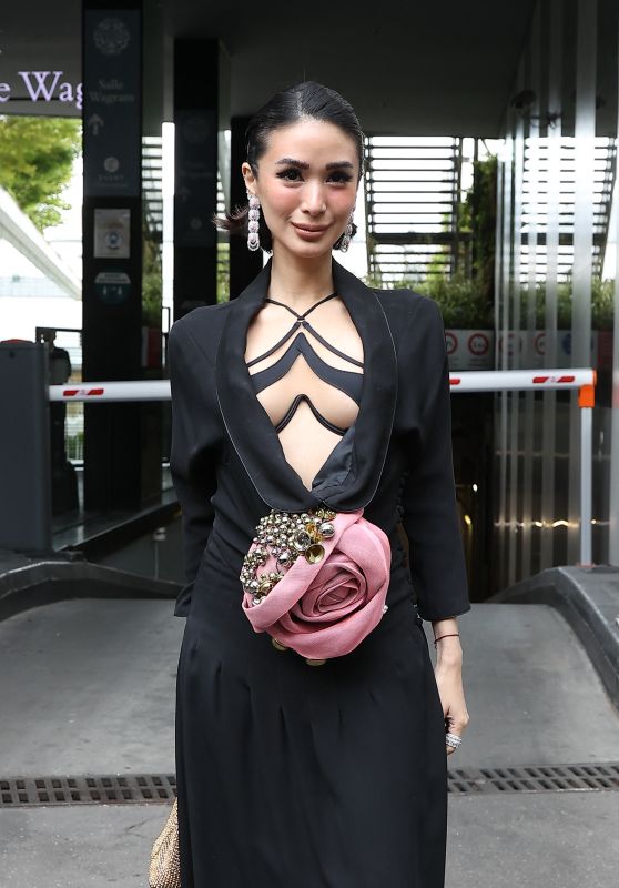 Heart Evangelista Arrives at the Viktor & Rolf Show in Paris 07/05/2023