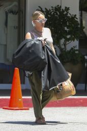 Hilary Duff in Casual Attire Shopping at the Beverly Glen Mall in Beverly Hills 07/19/2023