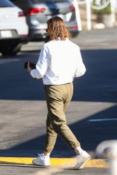 Jennifer Garner at the Country Mart in Brentwood 07/28/2023
