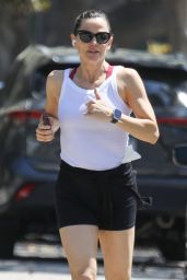 Jennifer Garner - Out For an Intense Run in Santa Monica 07/17/2023