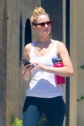 Jennifer Lawrence - Arriving for a Pilates Class in Los Angeles 07/10/2023