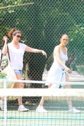 Jennifer Lopez - 4th of July Holiday in The Hamptons 07/04/2023
