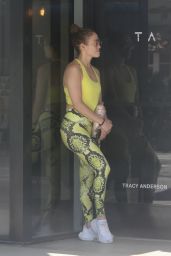 Jennifer Lopez in Workout Outfit Arrives at the Tracy Anderson Studio in Studio City 07/19/2023