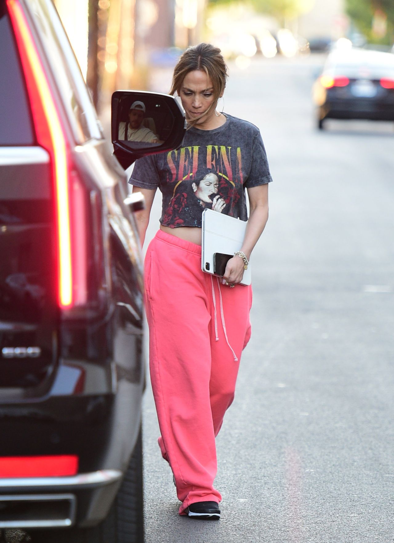 Jennifer Lopez - Leaving a Gym in LA 07/20/2023 • CelebMafia