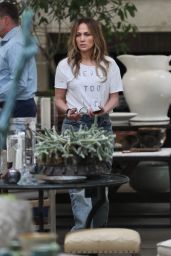 Jennifer Lopez - Shops for Furniture on Melrose Avenue in LA 06/30/2023