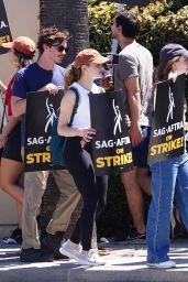 Joey King – SAG AFTRA Strike at Paramount in Los Angeles 07/17/2023