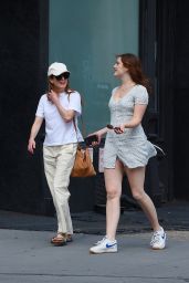 Julianne Moore With Her Daughter Liv Freundlich in NYC 07/27/2023