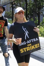 June Diane Raphael - Supports the SAG-AFTRA Strike at Netflix in Hollywood 07/14/2023
