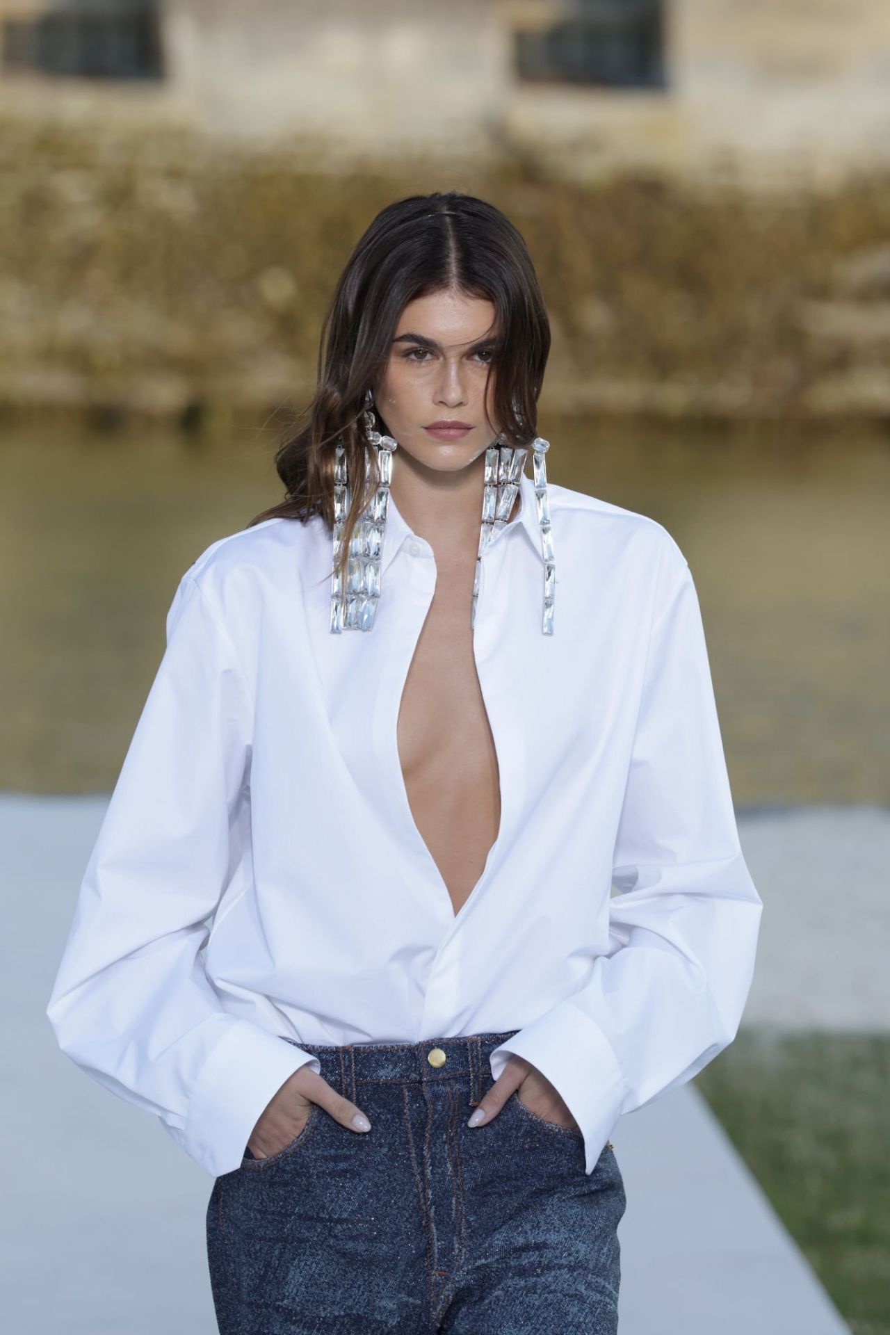 Kaia Gerber - Walks Valentino Haute Couture Fall/Winter 2023/2024 Show ...