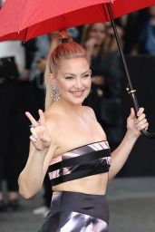Kate Hudson - Arrives for the Giorgio Armani Prive Haute Couture Spring Summer 2023 Show in Paris 07/04/2023
