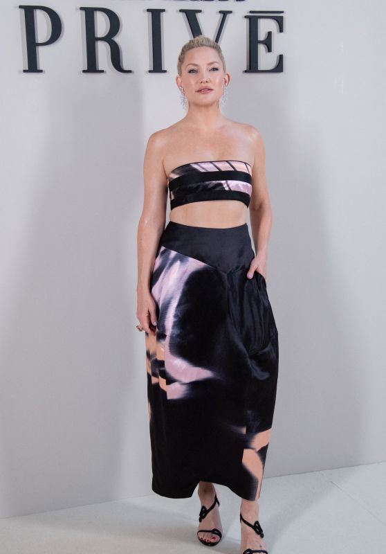 Kate Hudson – Christian Dior Show at Paris Fashion Week 07/03/2023